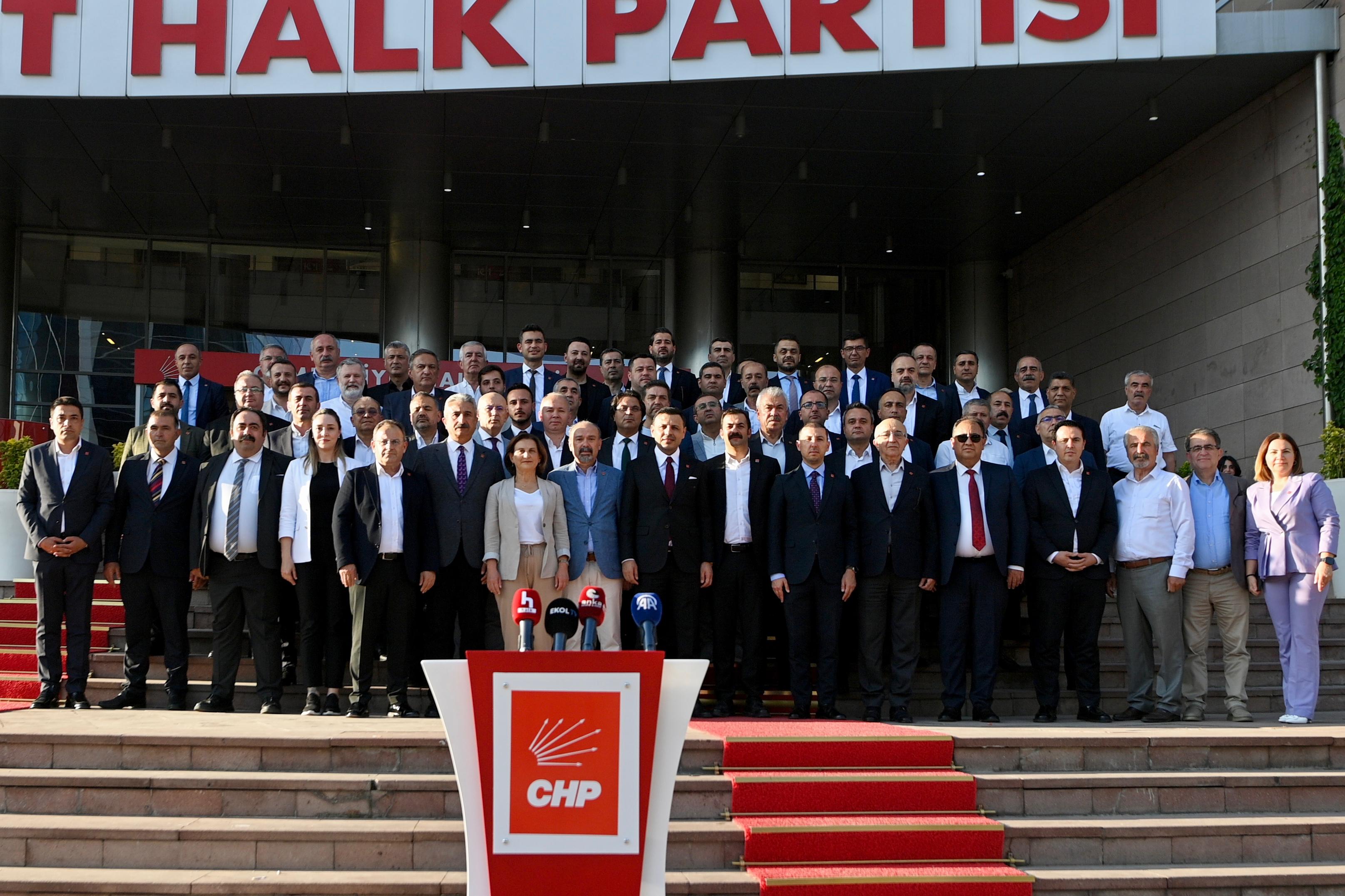 Chp 81 İl Başkanindan Ortak Tepki̇ “Bu Örgüt Eği̇lmez, Tesli̇m Olmaz!”