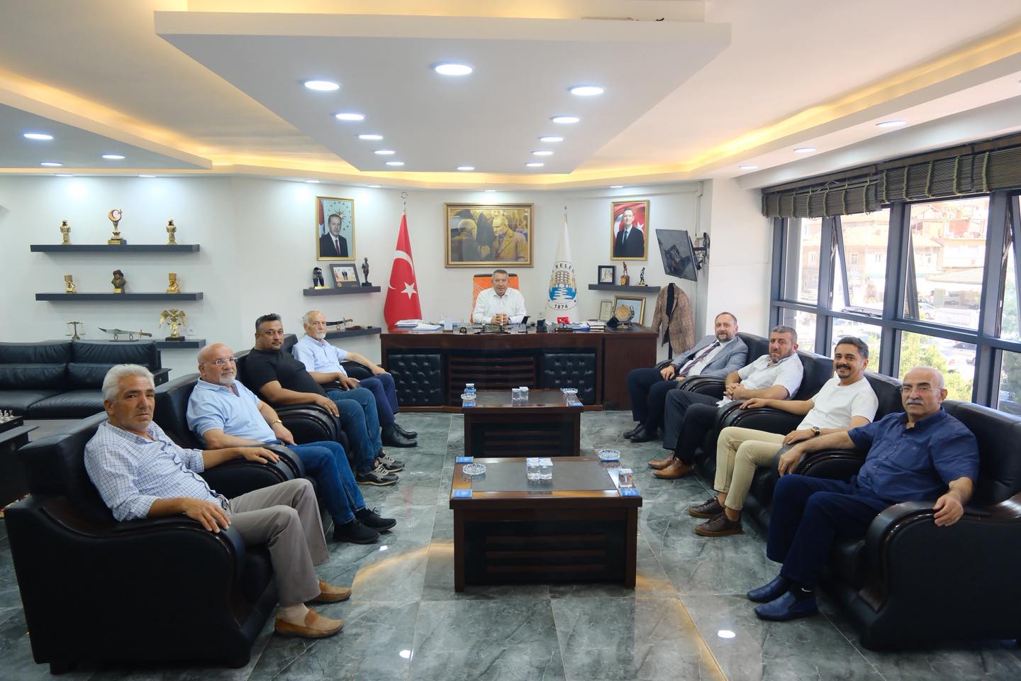 Chp Di̇nar Teşki̇latindan Başkan Topçu’ya Nezaket Zi̇yareti̇