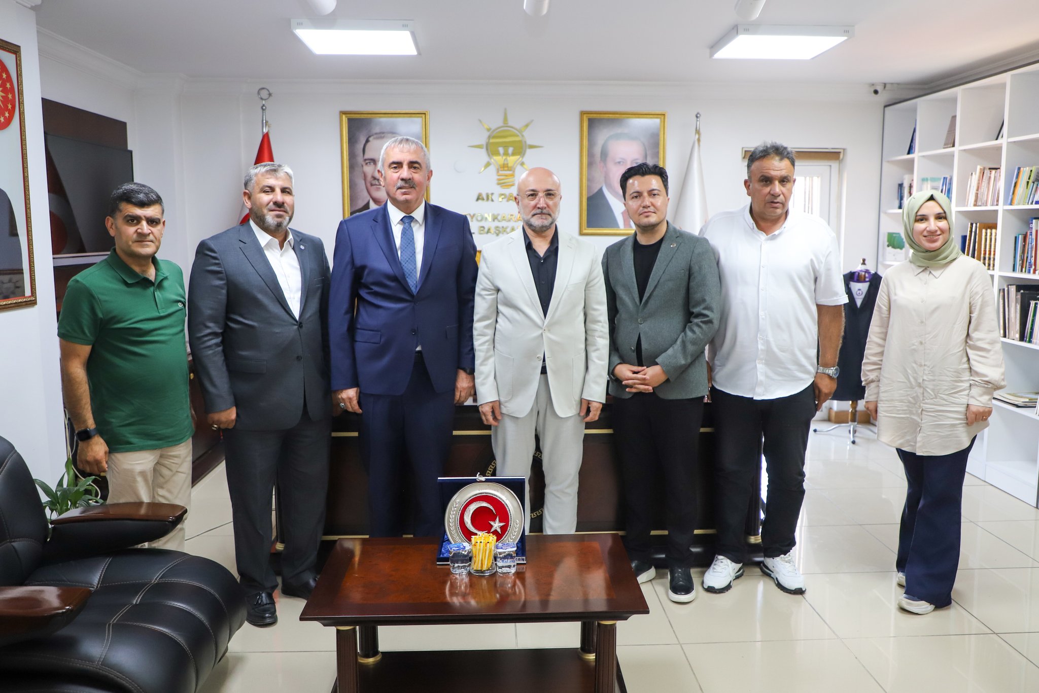 Emek Ve Sendi̇ka Temsi̇lci̇leri̇ Ak Parti̇ İl Başkanliğinda Buluştu (1)