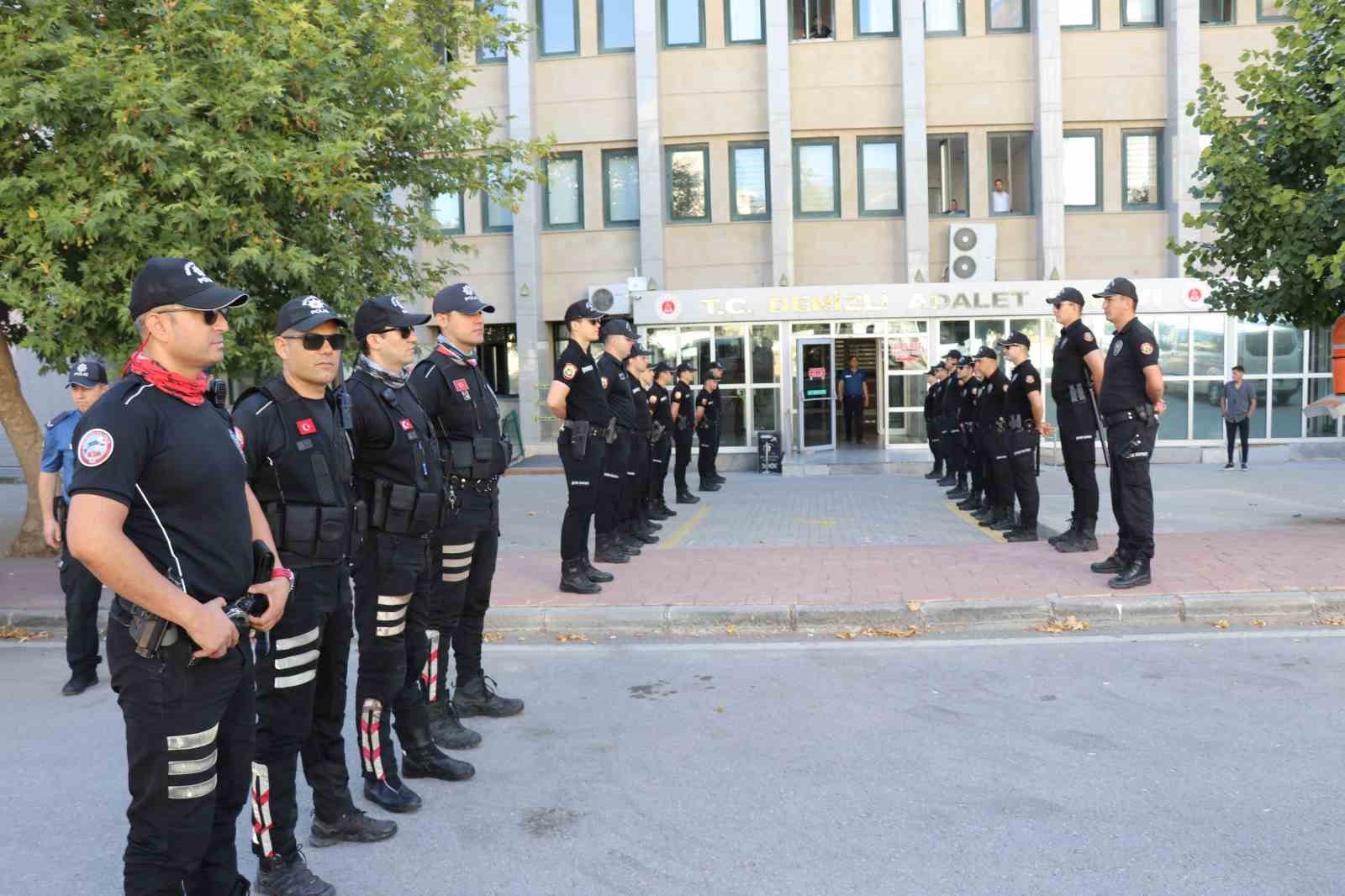 Eskort İlaniyla 11 Mi̇lyonluk Vurgun!