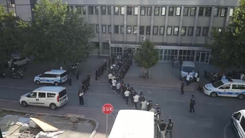 Eskort İlaniyla 11 Mi̇lyonluk Vurgun!1