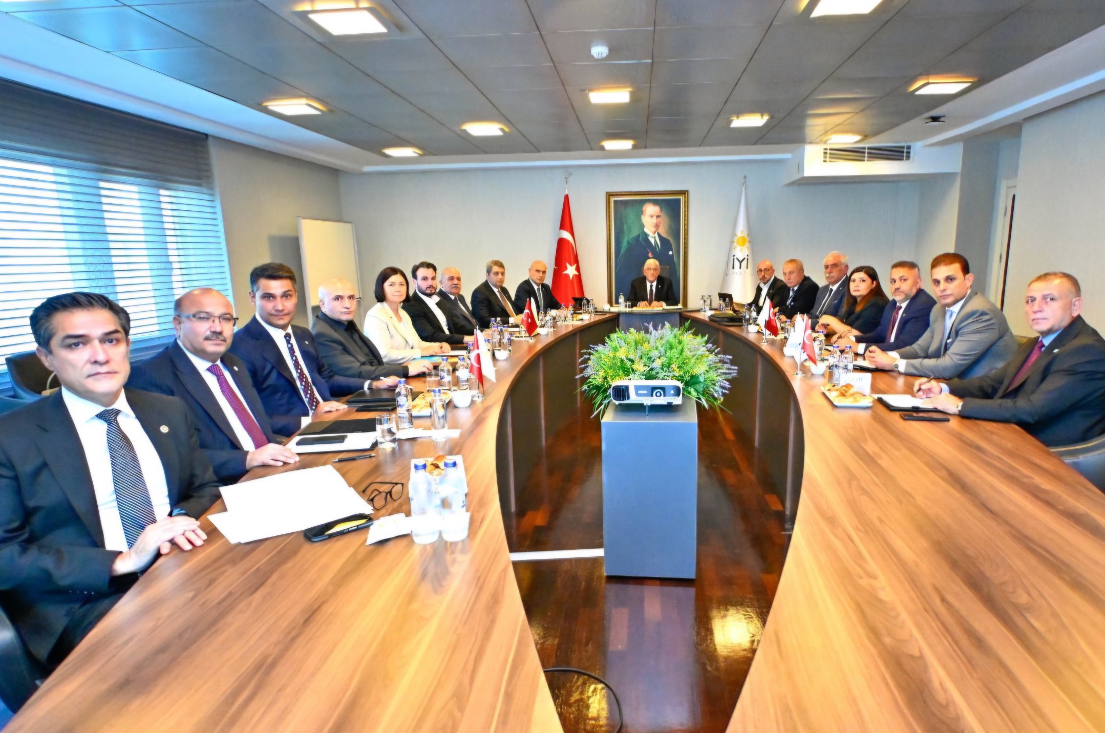 İyi̇ Parti̇’den Haftalik Değerlendi̇rme Toplantisi