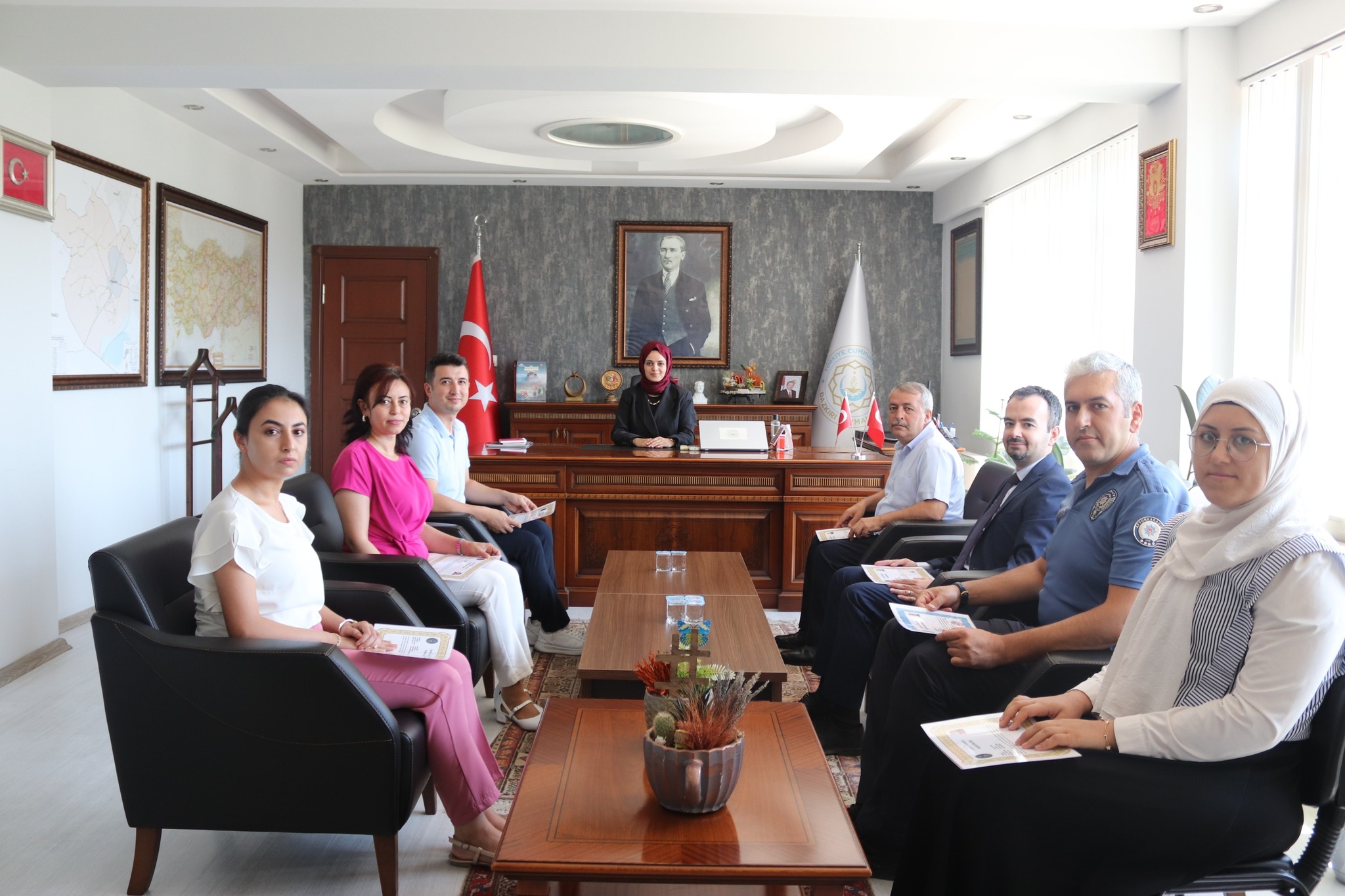 Kaymakam Ödüllendi̇rdi̇ .,