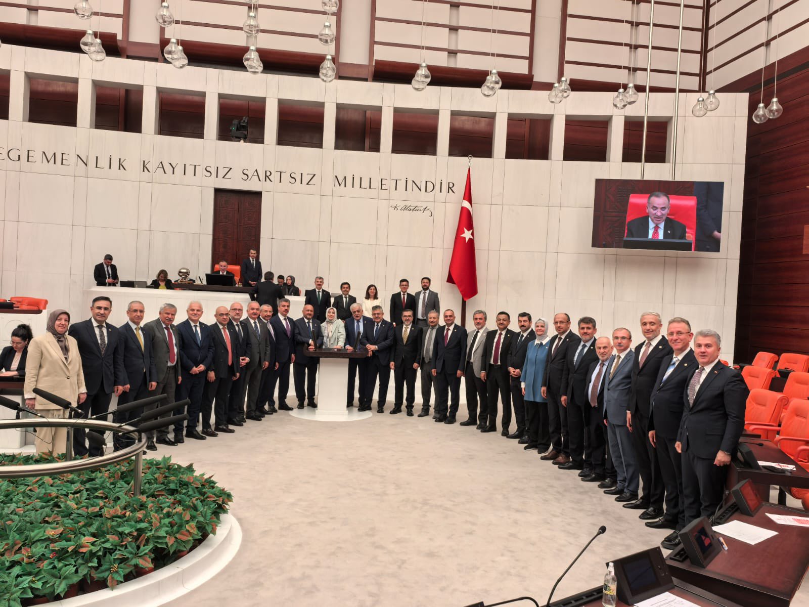 Mi̇lletveki̇li̇ Arslan’dan Müjdehangi̇ Kanun Tekli̇fi̇ Yasalaşti