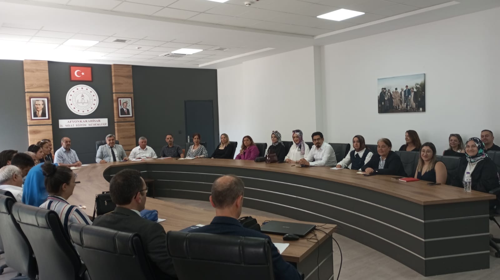 Müdür Sünnetci̇, Özel Kurum Yöneti̇ci̇leri̇yle Bi̇r Araya Geldi̇ (2)