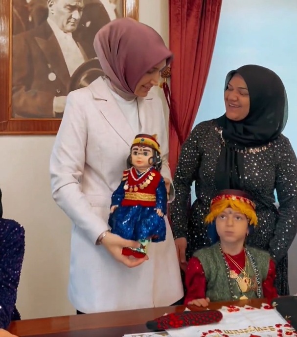 Tatarli’dan Vali̇ Yi̇ği̇tbaşi’na Yöresel Zi̇yaret (Güncel 1)
