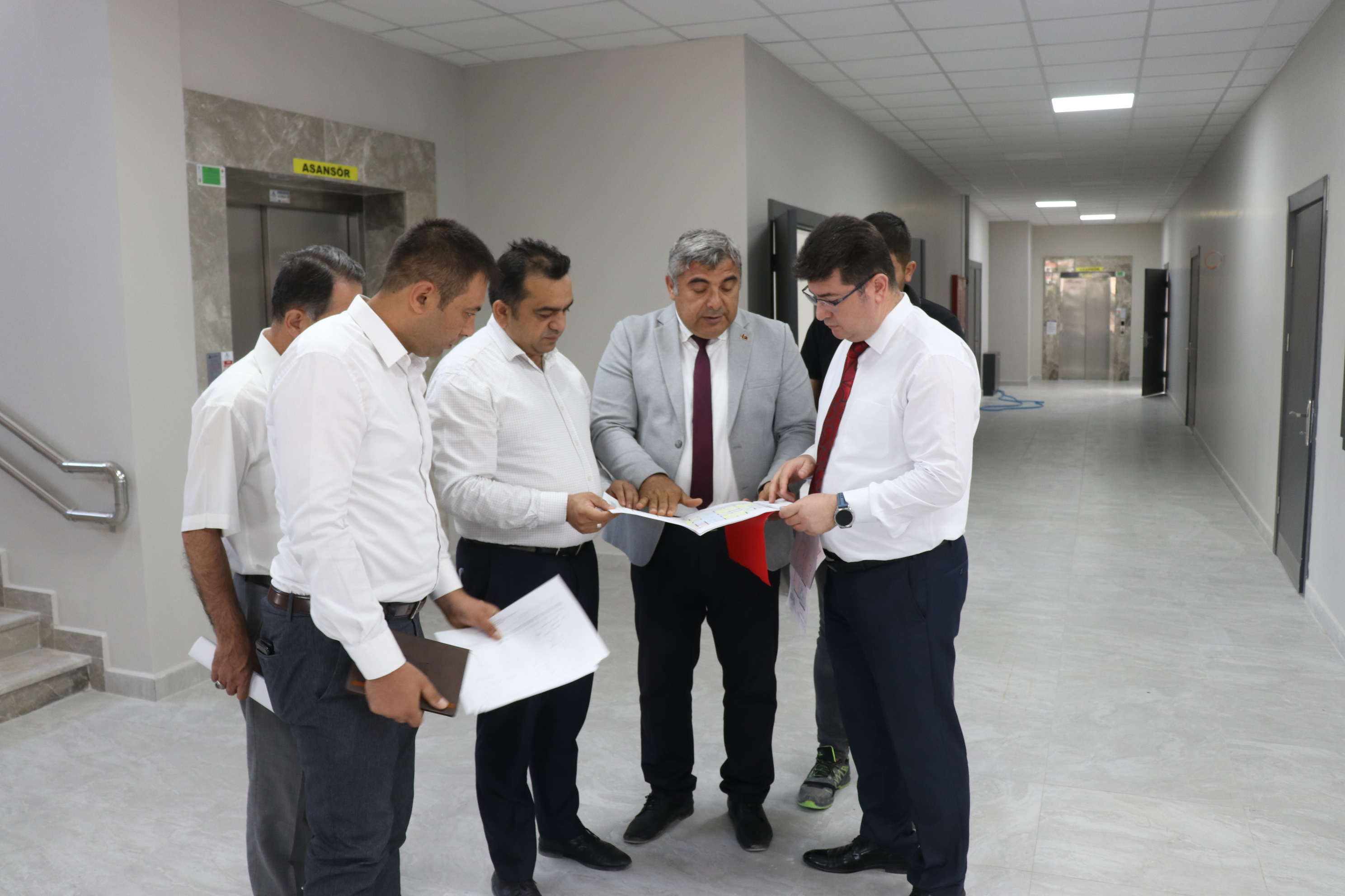 Vali̇ Yardimcisi Ve İl Müdürü, Yeni̇ Eği̇ti̇m Yili Öncesi̇ Sahada (2)