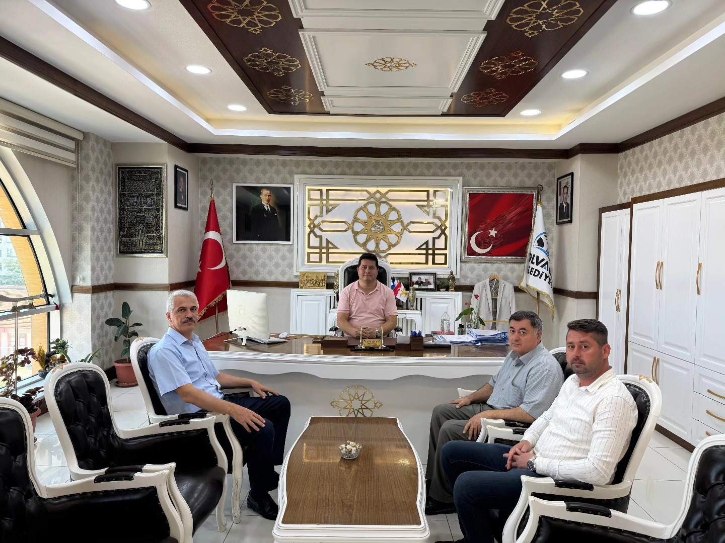 Vergi̇ Dai̇resi̇ Yöneti̇ci̇leri̇nden Başkan Aynaci’ya Zi̇yaret