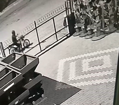 20250805Aw511364