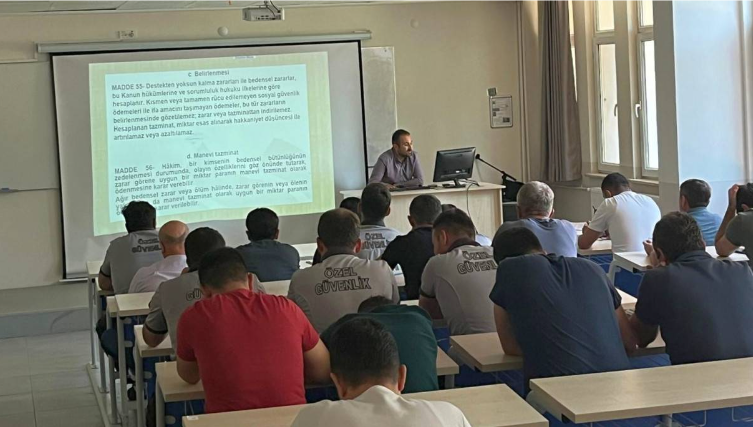 Afsü Personeli̇ne İş Sağliği Ve Güvenli̇ği̇ Eği̇ti̇mi̇ (3)