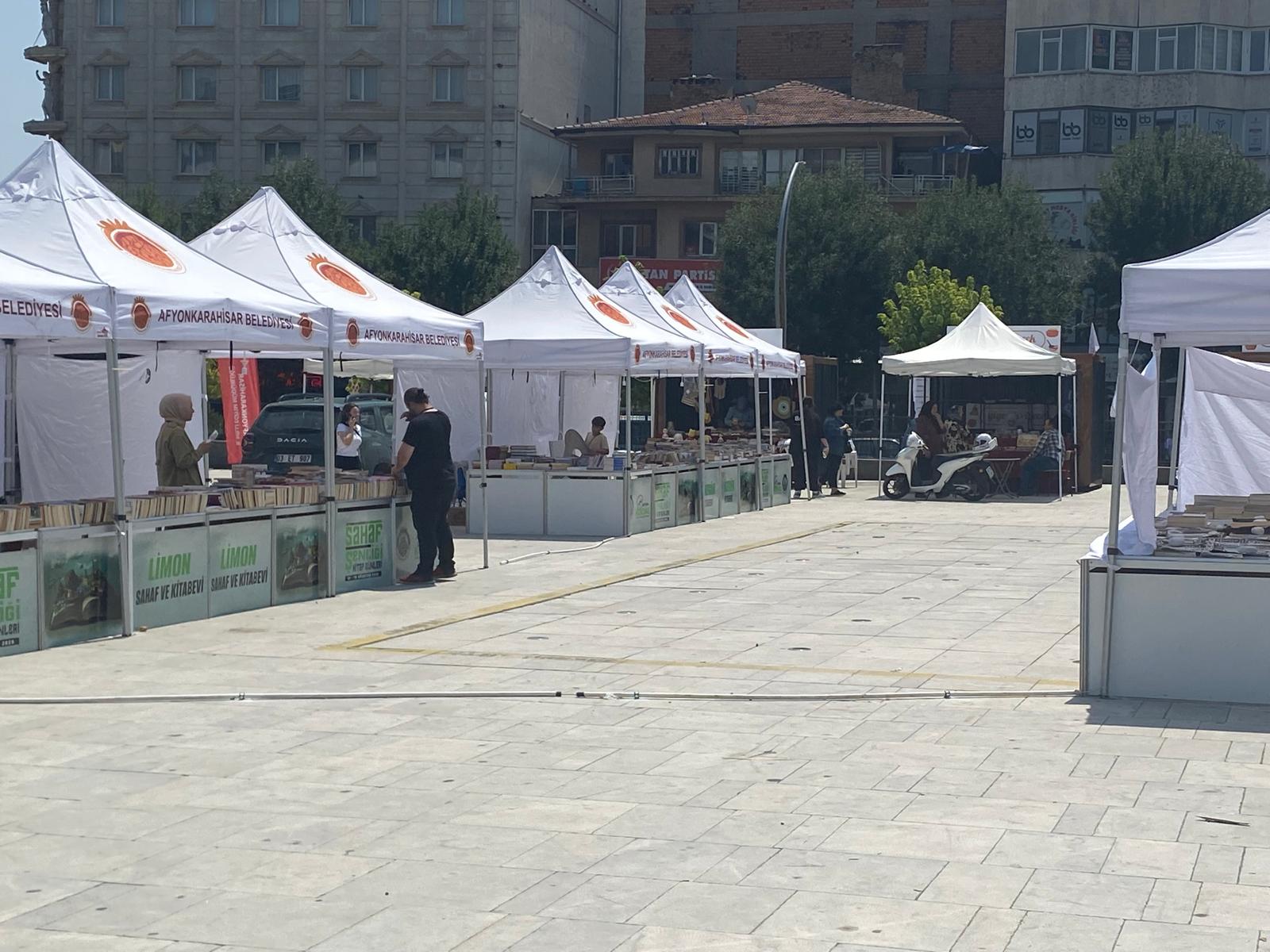 Afyonkarahi̇sar’da Ki̇tap Ve Kültür Şöleni̇ Başladi 2