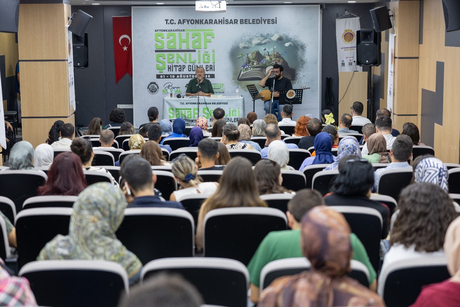 Afyonkarahi̇sar’da Sahaf Şenli̇ği̇ Ki̇tap Tutkunlarini Buluşturdu (4)