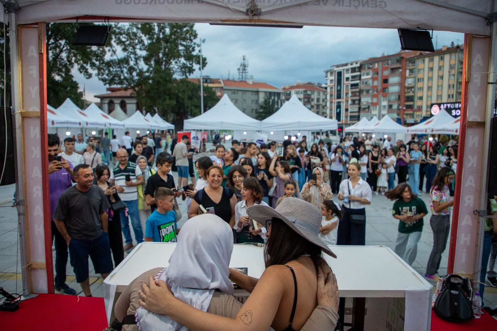 Afyonkarahi̇sar’da Sahaf Şenli̇ği̇ Ki̇tap Tutkunlarini Buluşturdu (5)