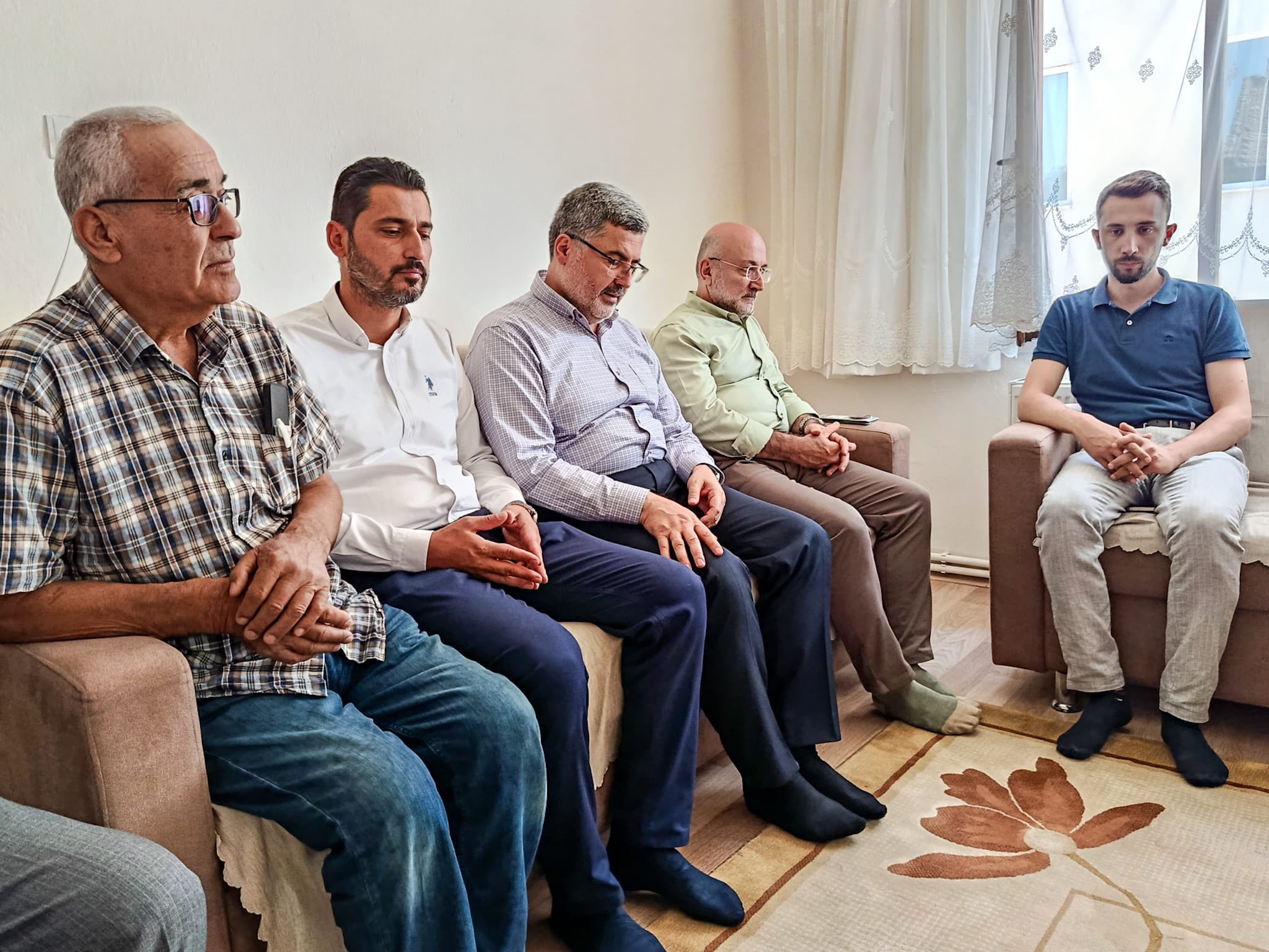 Ak Parti̇ Heyeti̇nden Özdamar Ai̇lesi̇ne Tazi̇ye Zi̇yareti̇ (3)