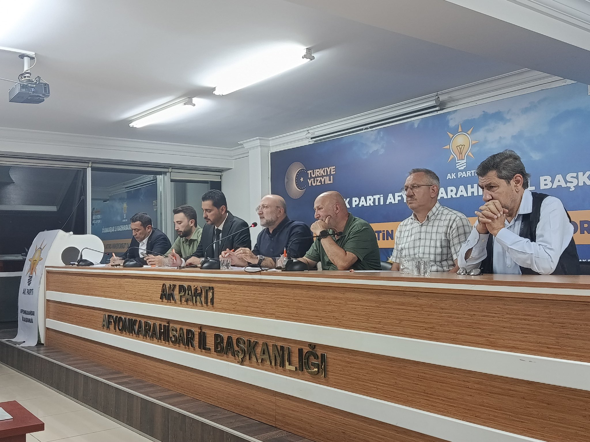 Ak Parti̇’de Merkez İlçe Danişma Mecli̇si̇ Yoğun Katilimla Gerçekleşti̇ (4)