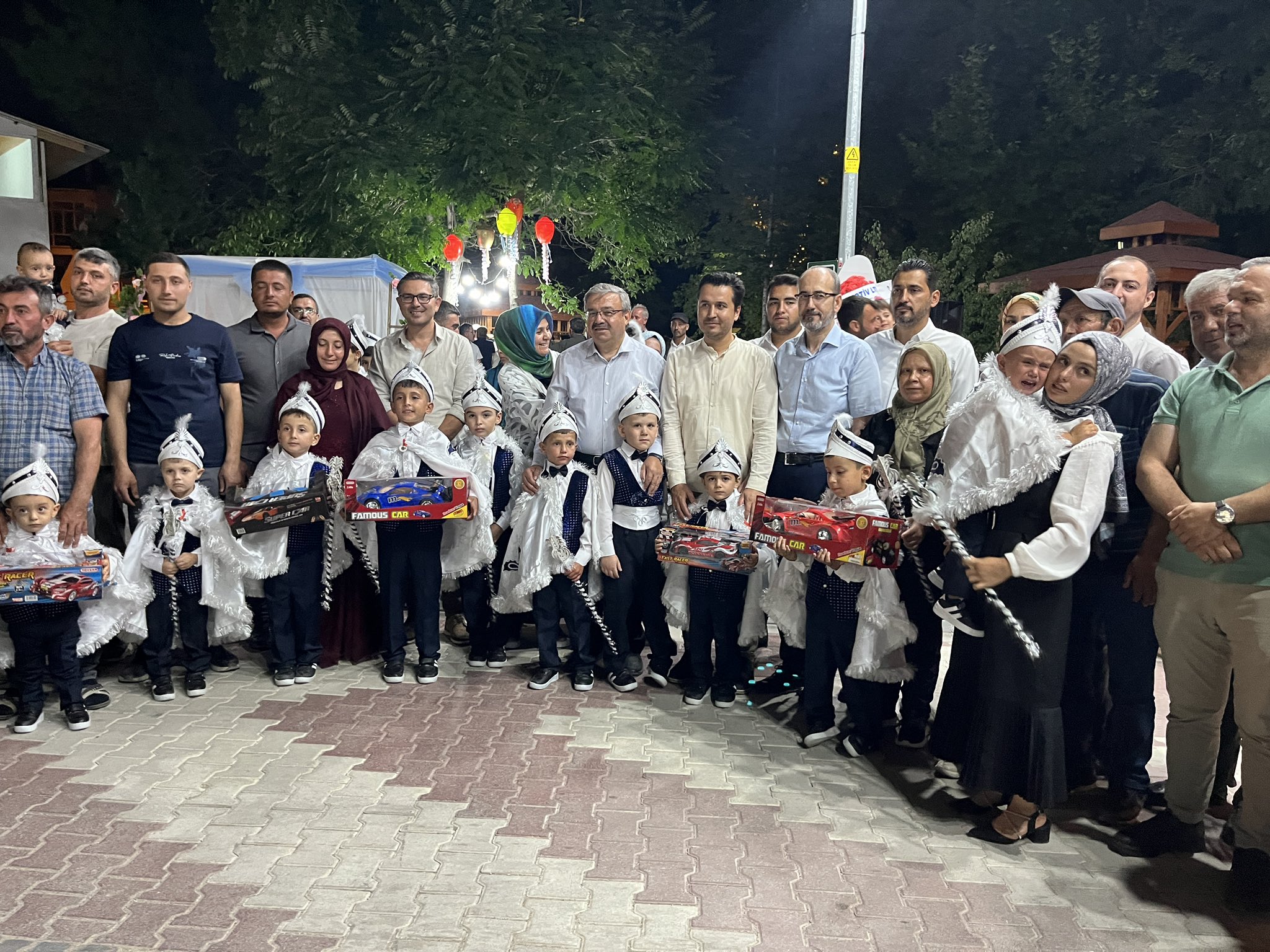 Ak Parti̇’ni̇n 24. Yili, 24 Çocuğun Sevi̇nci̇ne Ortak Oldu (4)