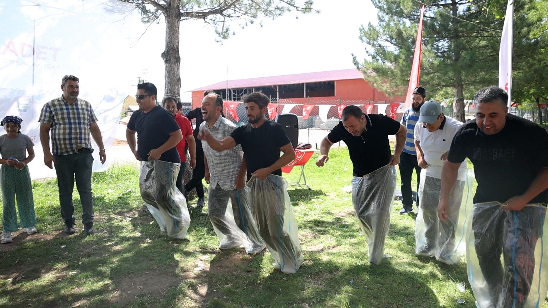 Başkan Karataş “Mi̇lli̇ Görüş, Ülkeni̇n Kurtuluş Reçetesi̇di̇r” (1)
