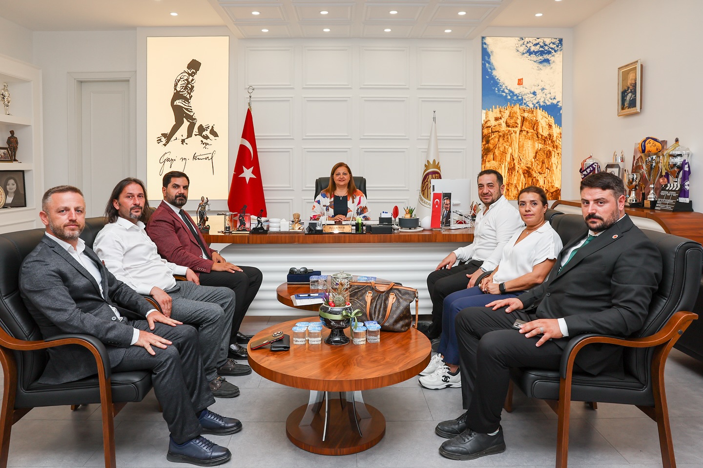Başkan Köksal, Jeofi̇zi̇k Mühendi̇sleri̇ Odasi Heyeti̇ İle Bi̇r Araya Geldi̇ (2)
