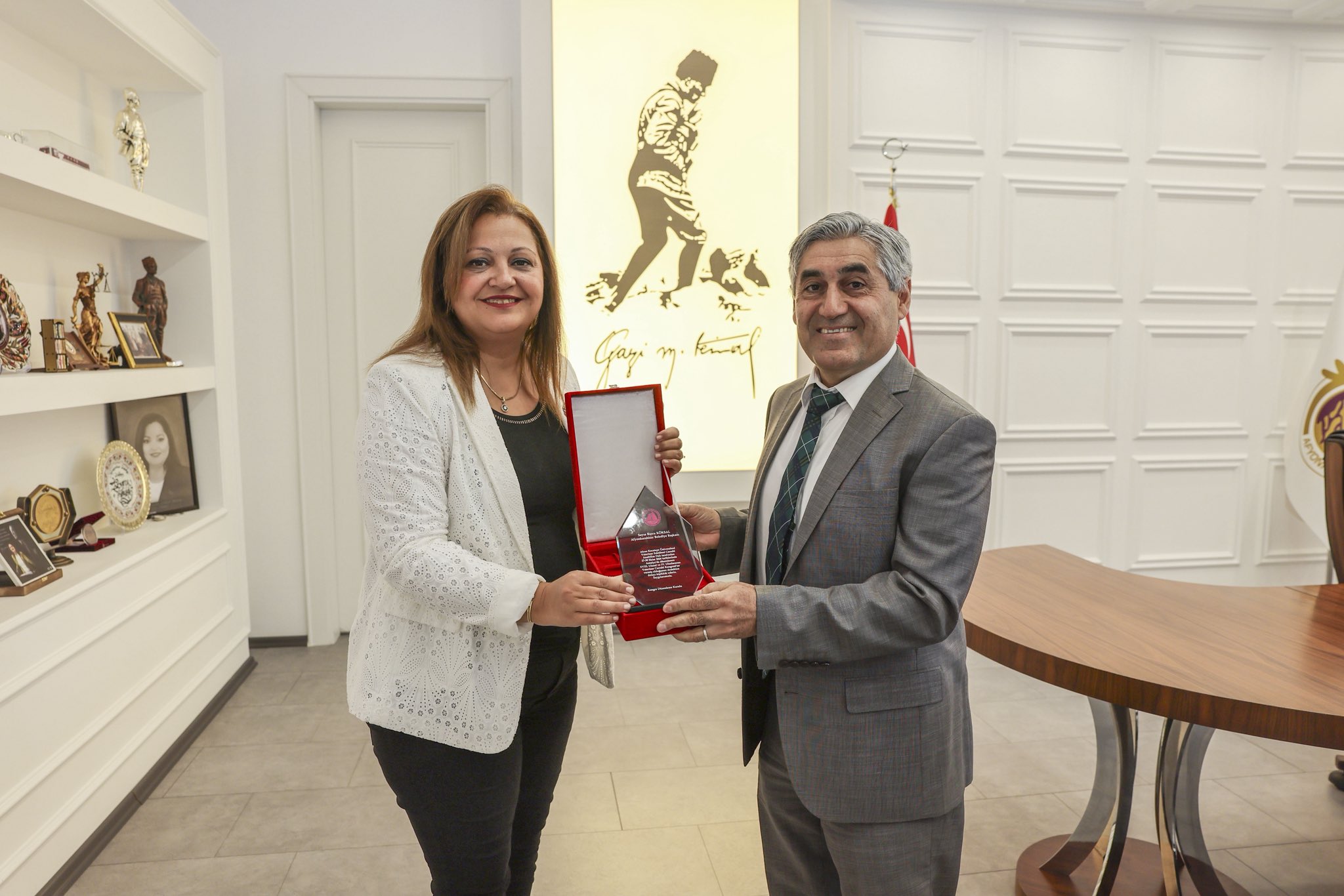 Başkan Köksal Ve Prof. Dr. Demi̇rkan Bi̇r Araya Geldi̇