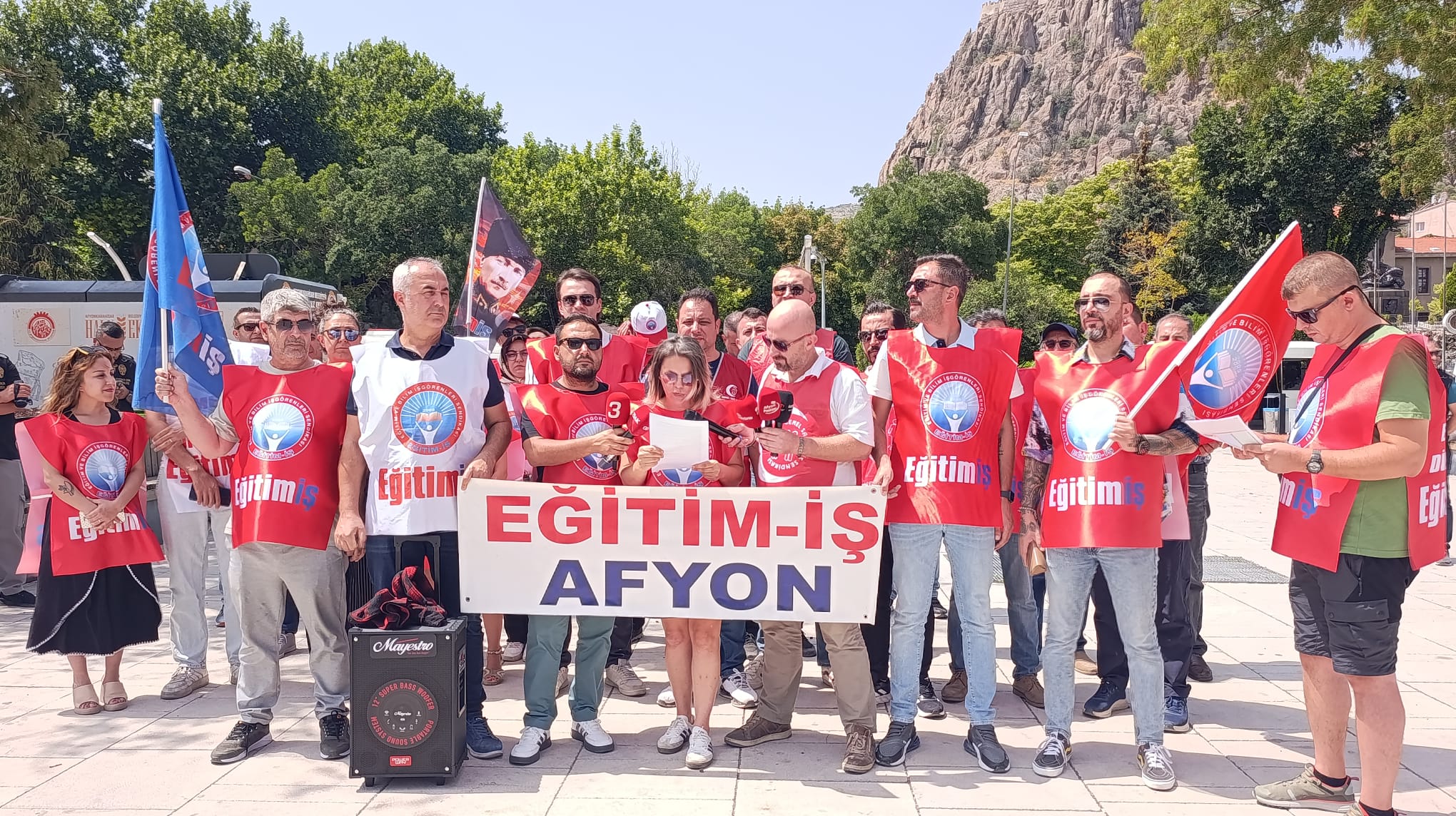 Bi̇rleşi̇k Kamu İş’ten Zafer Meydani’nda “Sefalet Zammina” Tepki̇ (3)