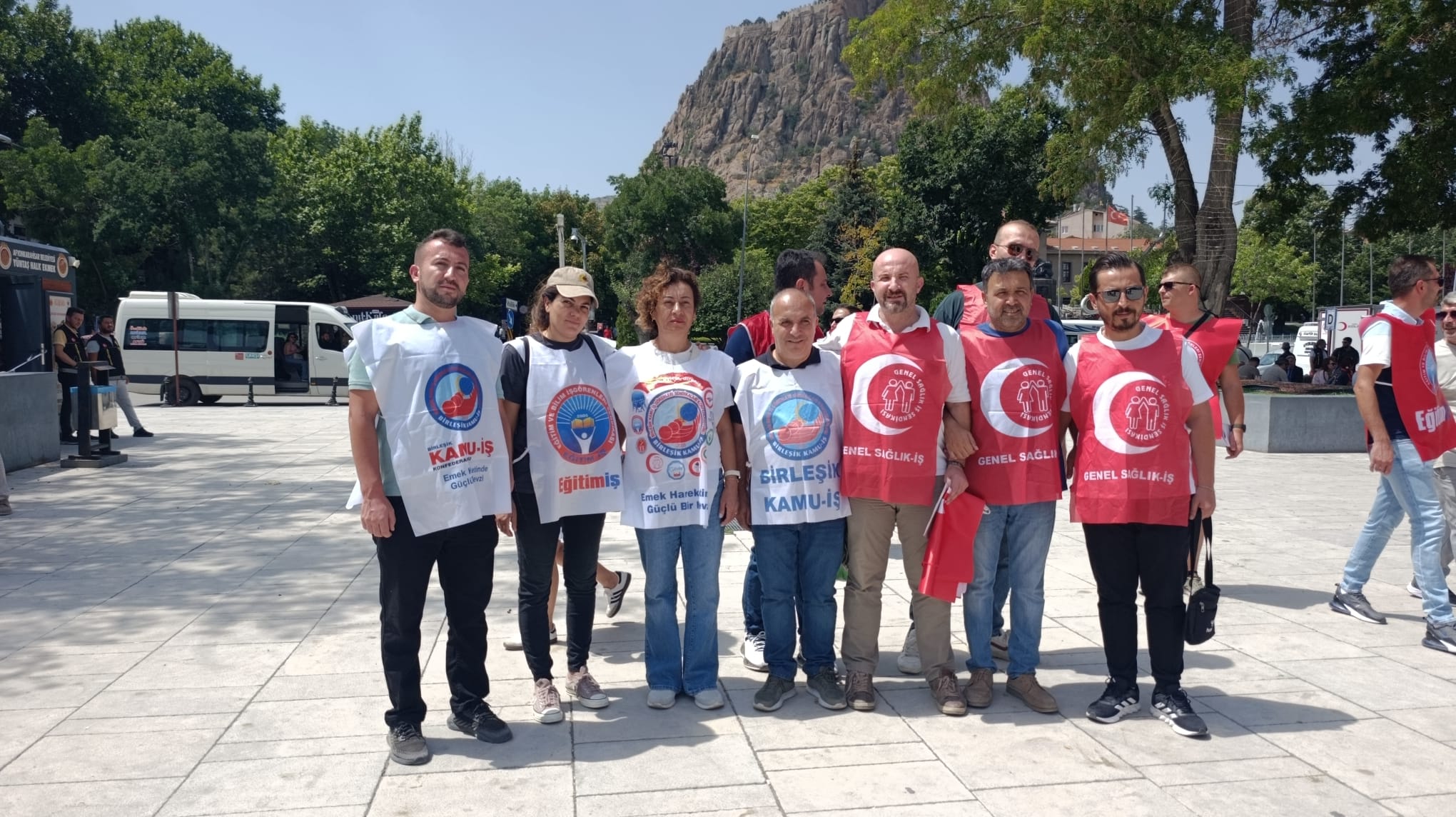 Bi̇rleşi̇k Kamu İş’ten Zafer Meydani’nda “Sefalet Zammina” Tepki̇ (4)