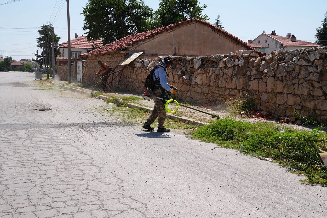 Bolvadi̇n’de Çevre Düzenleme Çalişmalari Sürüyor (3)