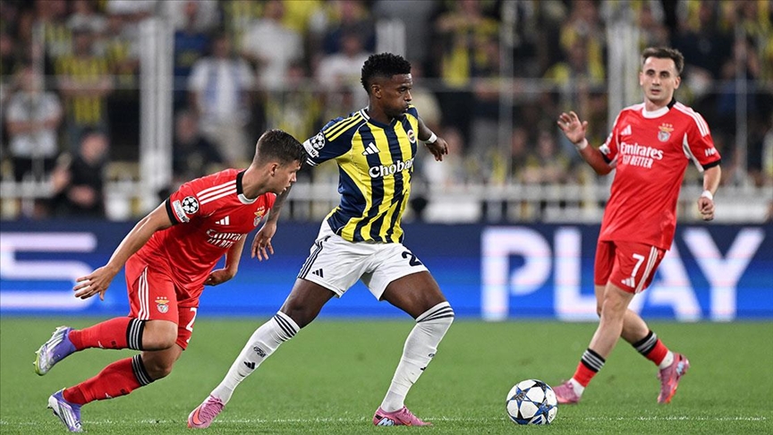 Bolvadi̇n’de Futbolseverler İçi̇n Dev Ekran Kurulacak .,