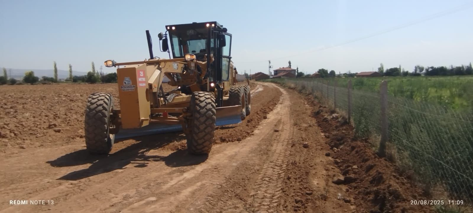 Bolvadi̇n’de Yol Çalişmalari Devam Edi̇yor 2