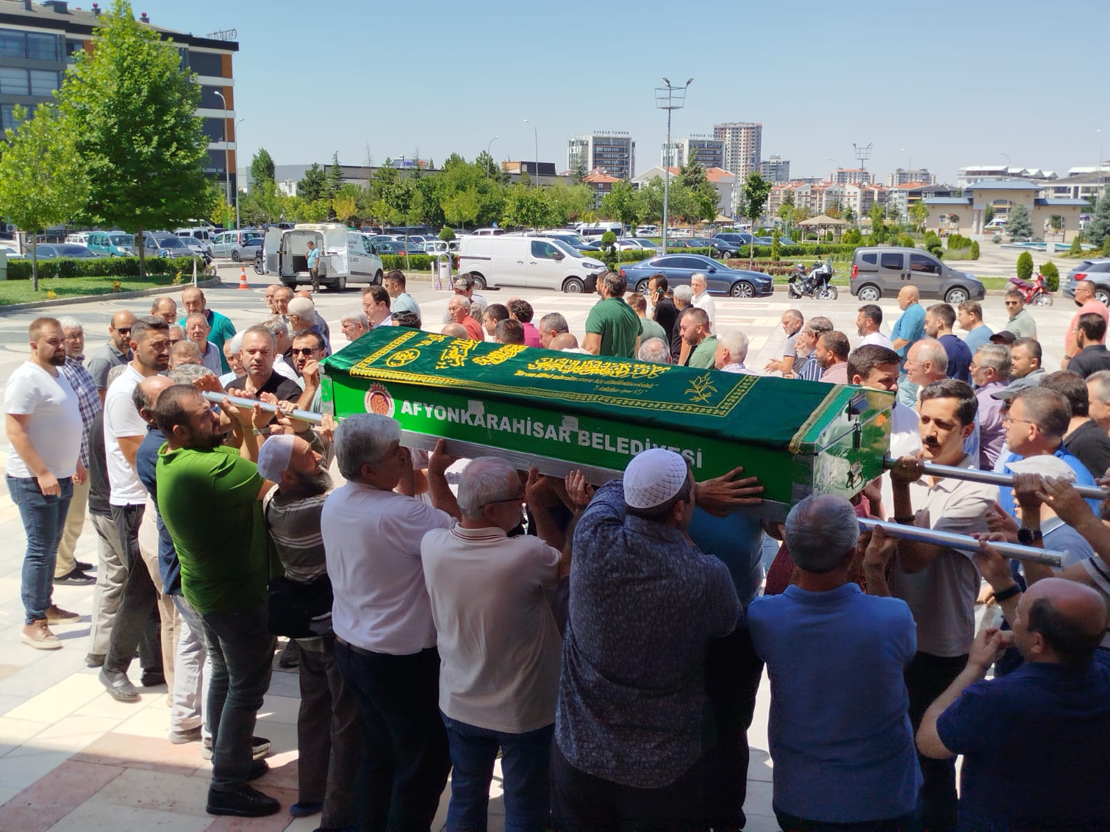 İş İnsani Haci Zeki̇ Başar Son Yolculuğuna Uğurlandi 4
