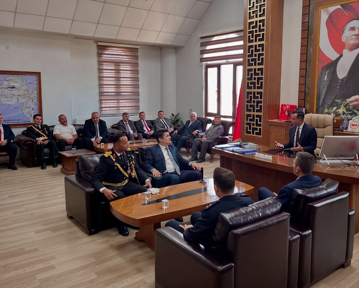 Kaymakam Tebri̇kleri̇ Kabul Etti̇ 2