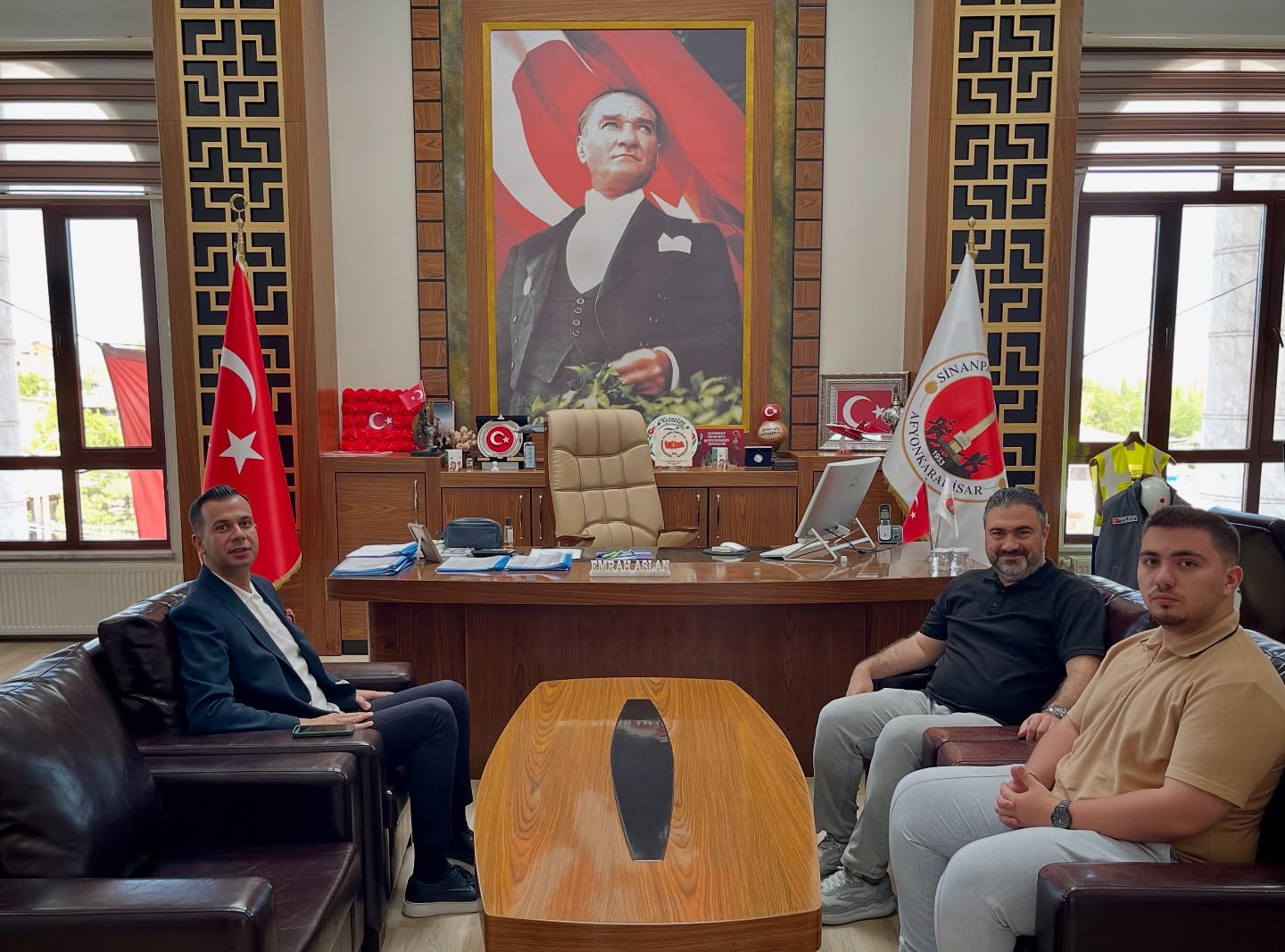 Kaymakama Önemli̇ Zi̇yaret 1