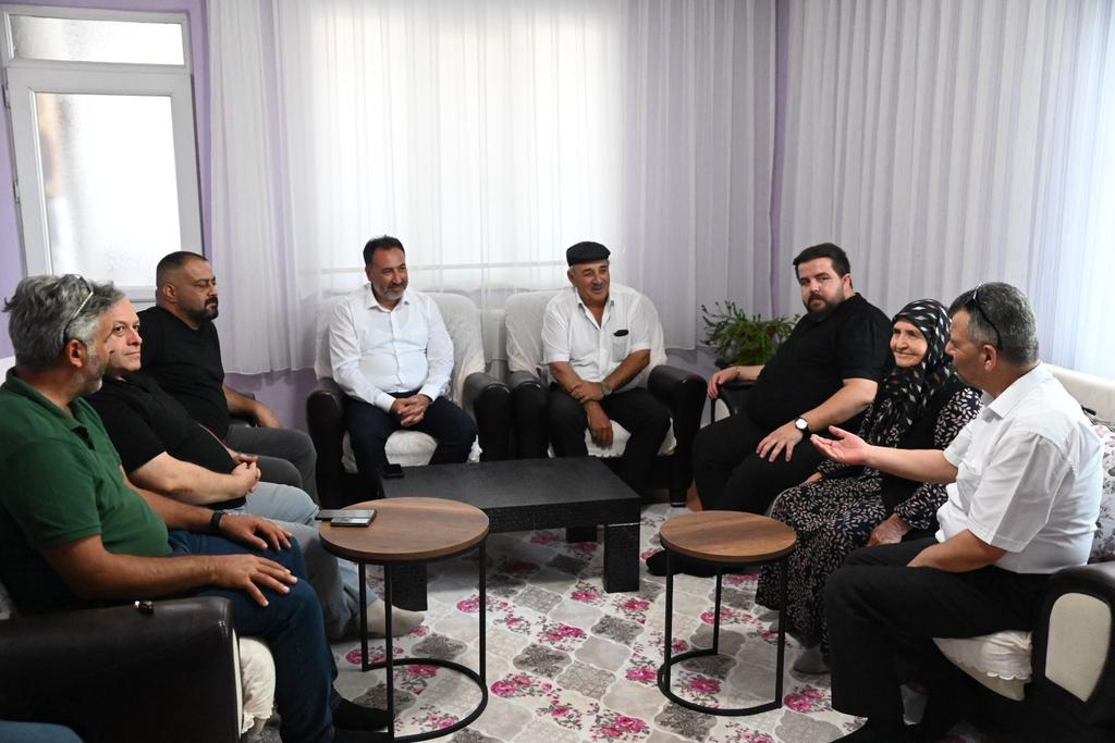 Konya Mi̇lletveki̇li̇ Özer Emi̇rdağ’da Bi̇r Di̇zi̇ Zi̇yaret Gerçekleşti̇rdi̇! (10)