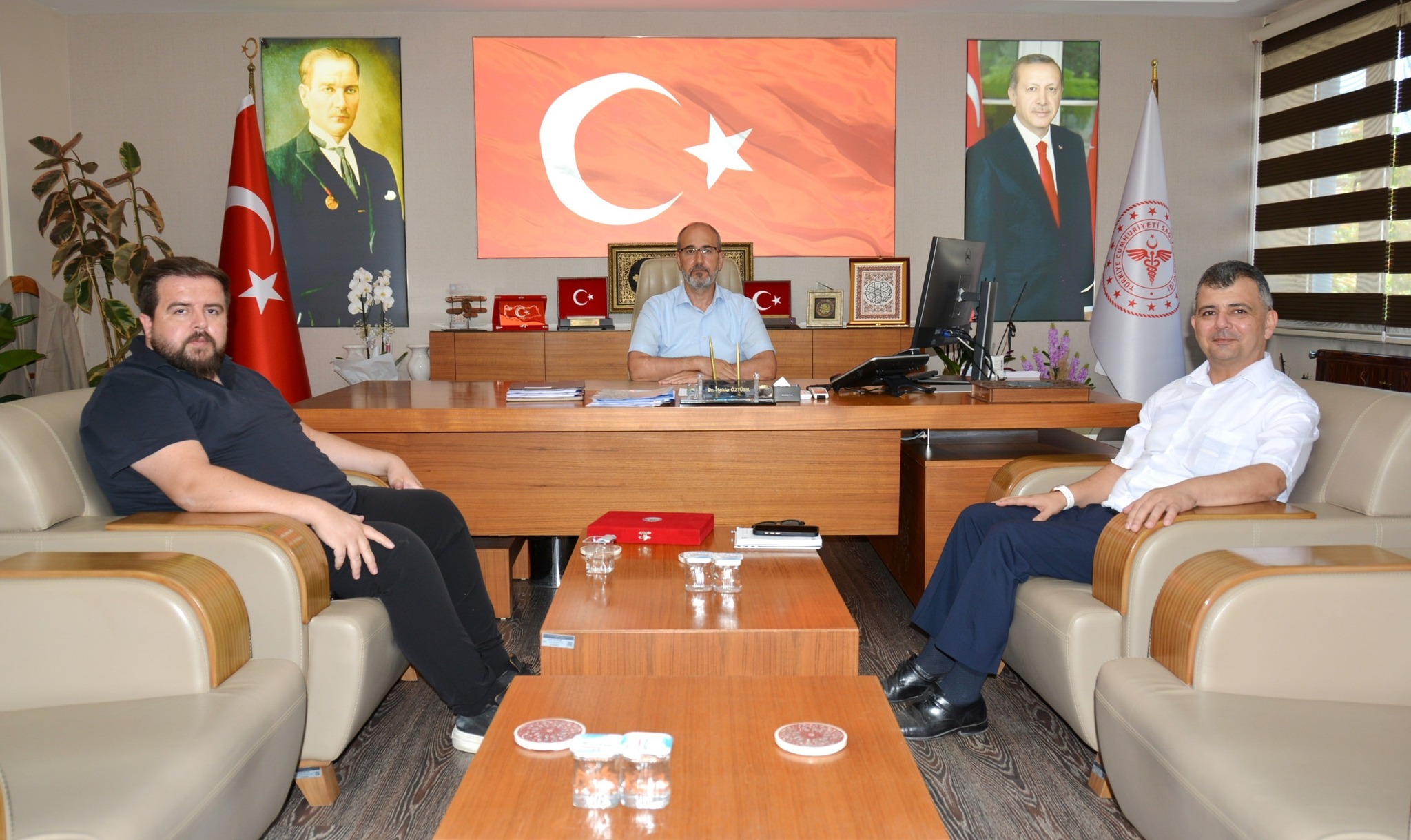 Koyuncu Ve Mola’dan İl Sağlik Müdürü Öztürk’e Hayirli Olsun Zi̇yaret (2)