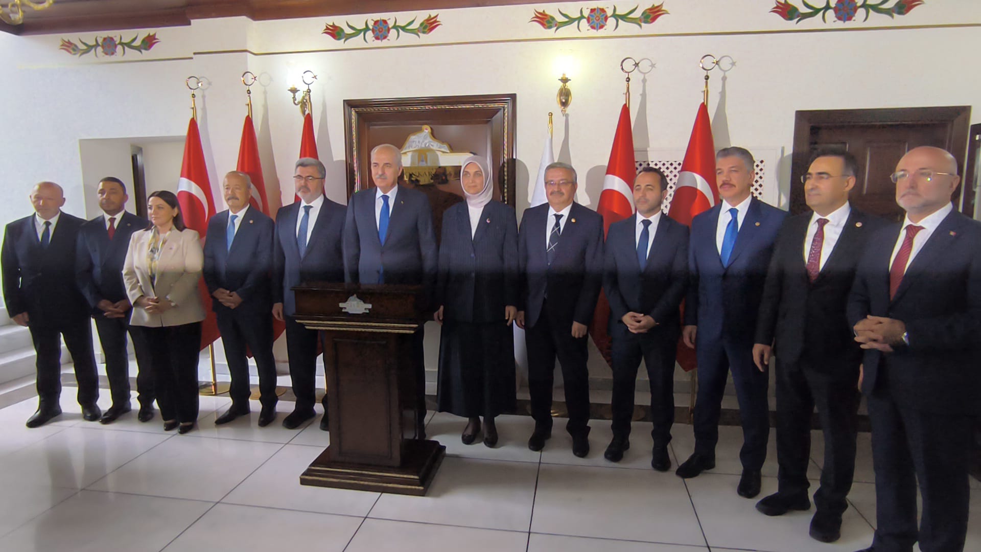 Kurtulmuş’tan Vali̇ Yi̇ği̇tbaşi’na Zi̇yaret (1)