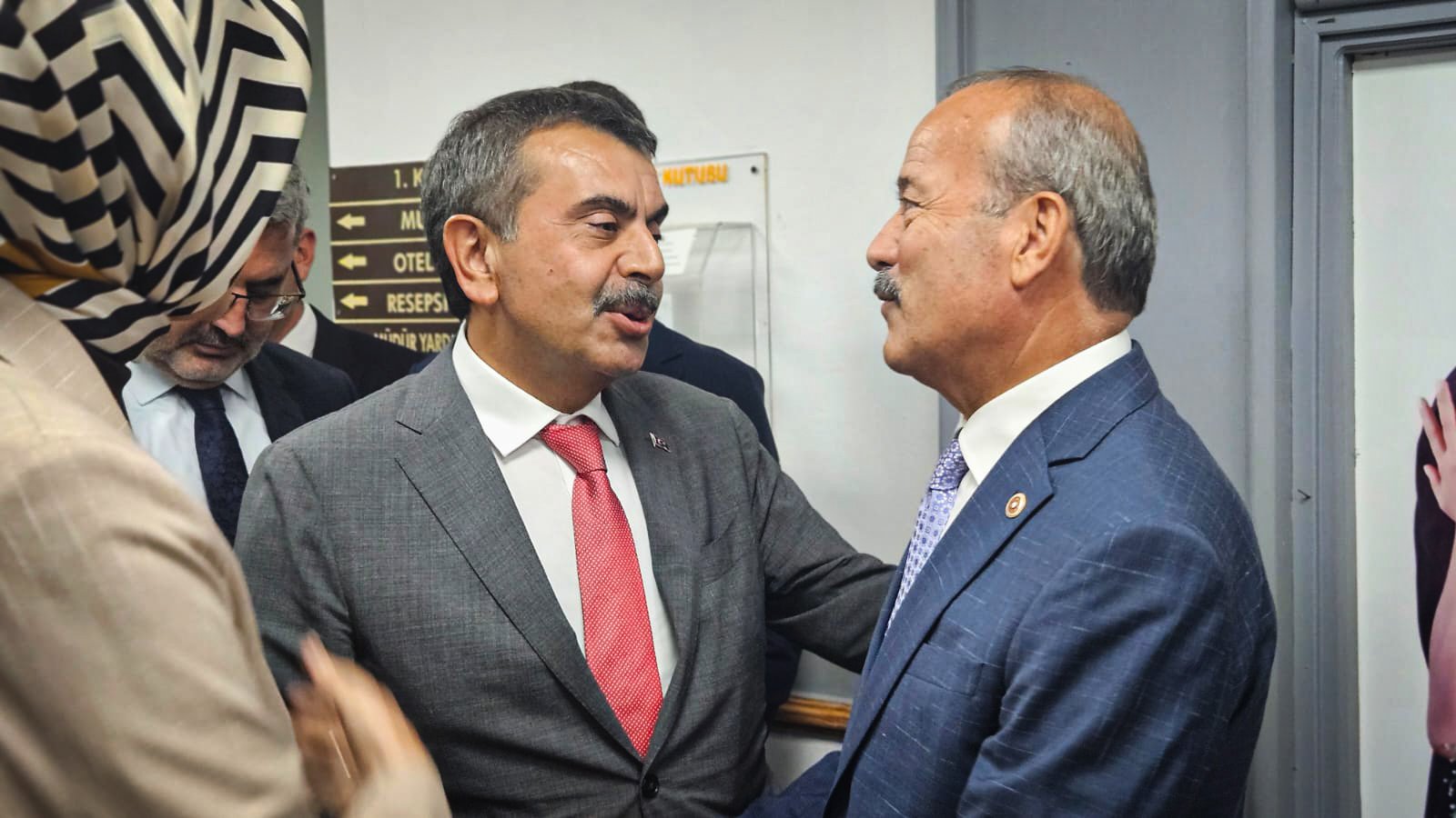 Mi̇lletveki̇li̇ Taytak Bakan Teki̇n’e Eşli̇k Etti̇ 3