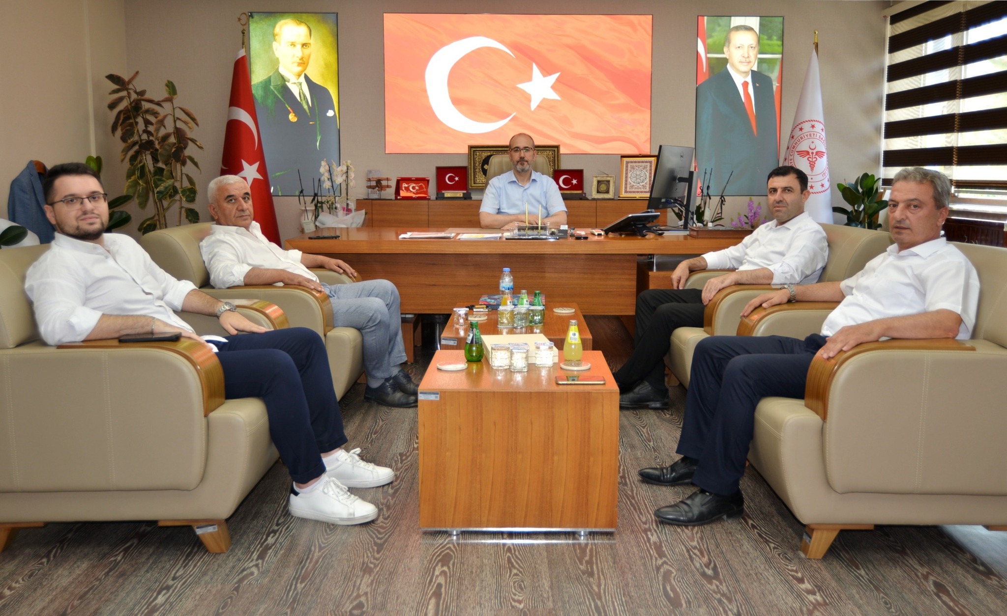 Müdür Öztürk’e Hayirli Olsun Zi̇yaretleri̇ Devam Edi̇yor1