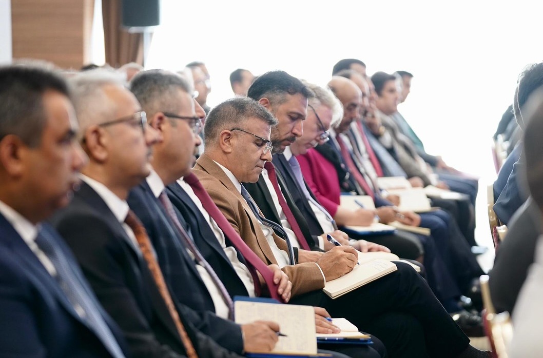 Müdür Sünnetci̇, Bakan Teki̇n’i̇n Kararlarinin Alindiği Eği̇ti̇m Toplantisina Katildi (3)