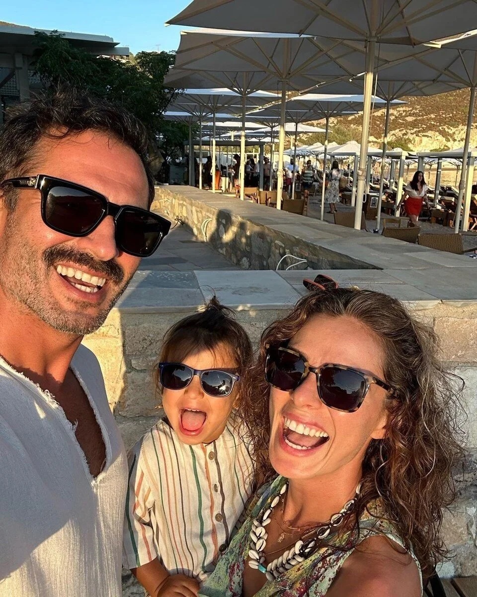 Özge Özpi̇ri̇nç (1)