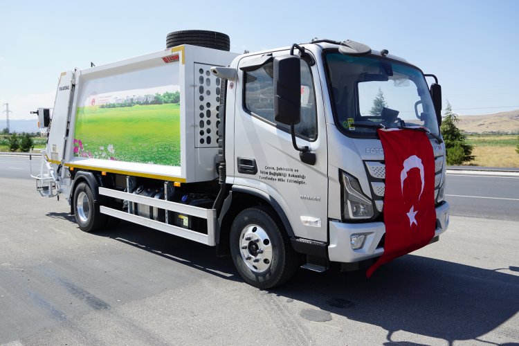 Şuhut Beledi̇yesi̇ne Yeni̇ Araç Ve Konteyner Desteği̇ 1