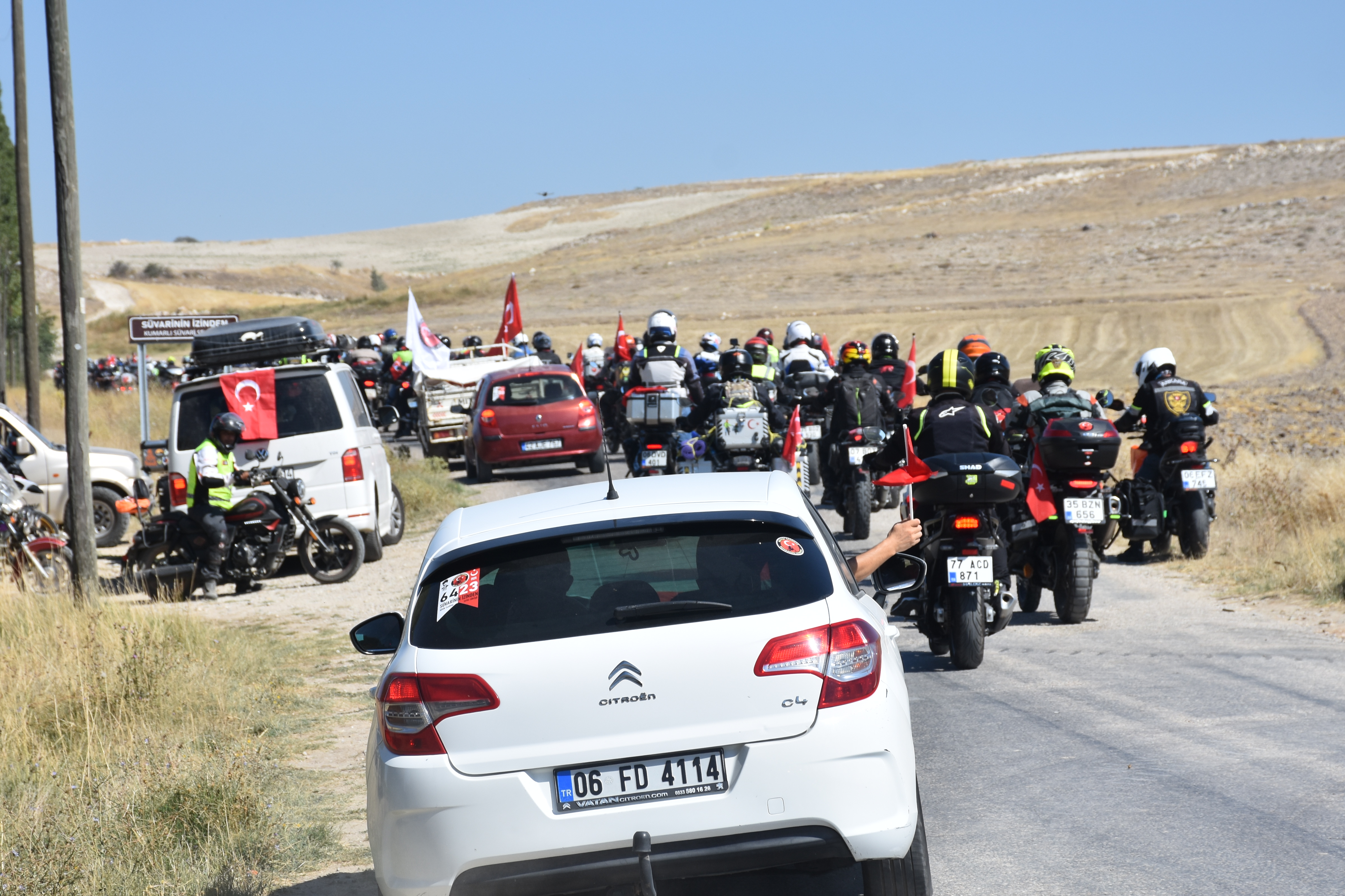 Süvarinin İzinde (1)