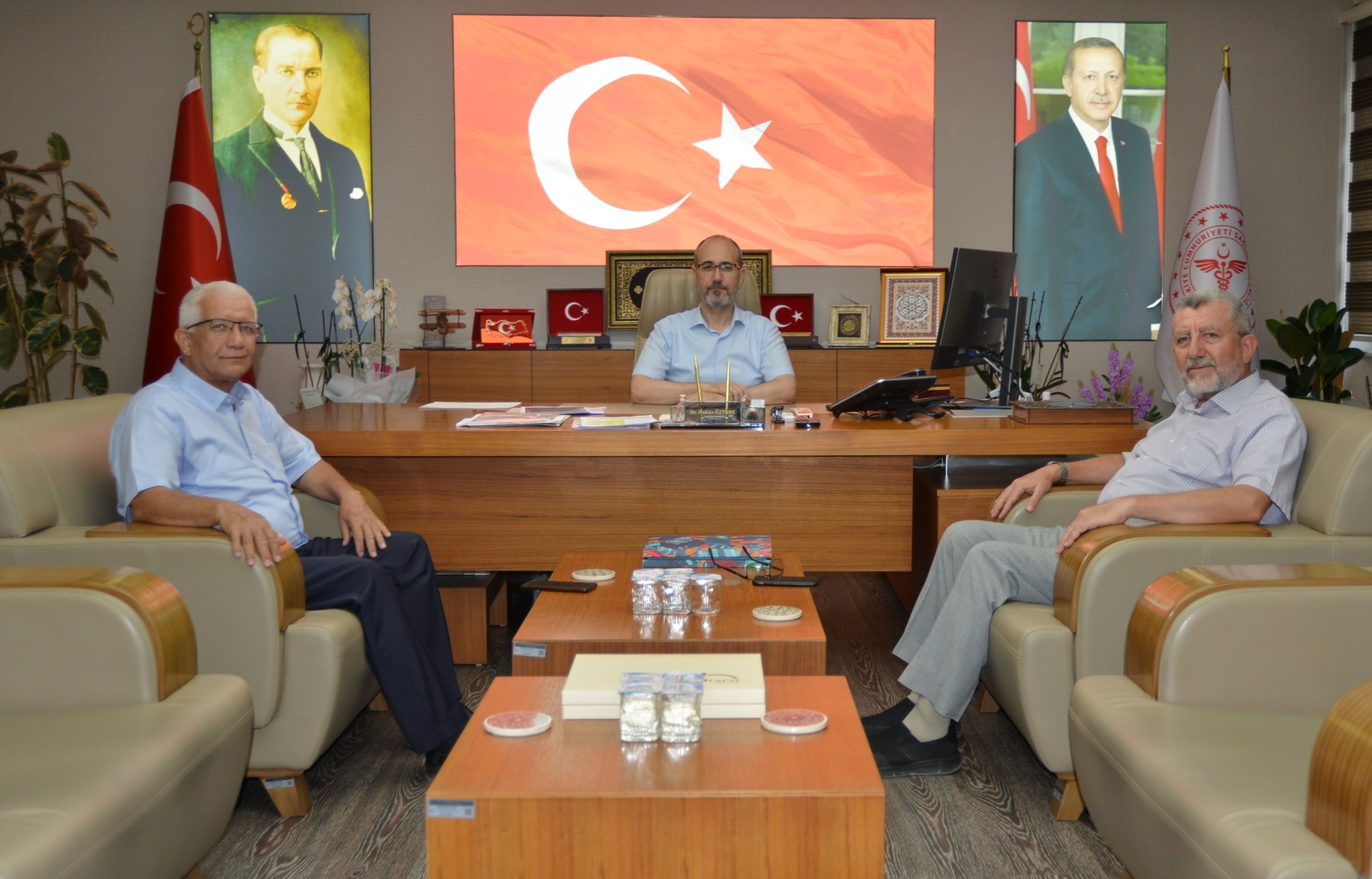 Yeni̇ Müdür İle Eski̇ İl Başkani Ne Konuştu 1