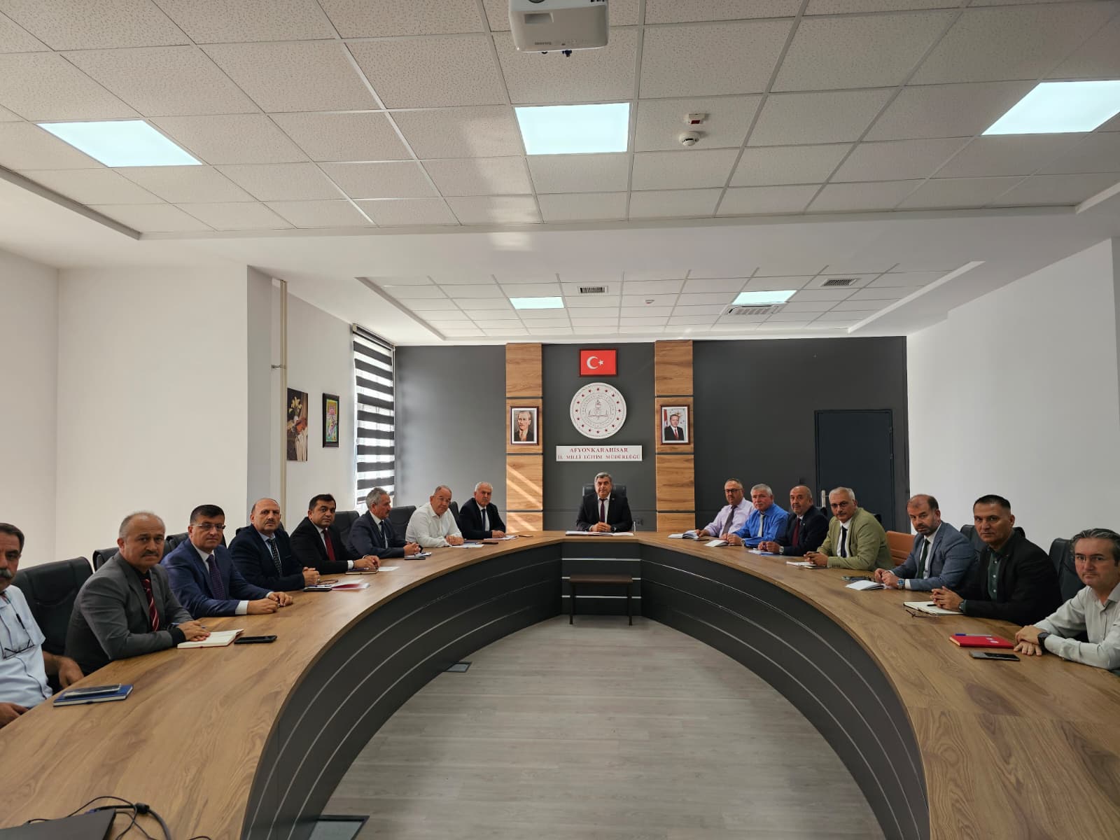 2025 2026 Eği̇ti̇m Öğreti̇m Yili İçi̇n Yol Hari̇tasi Beli̇rlendi̇ (2)
