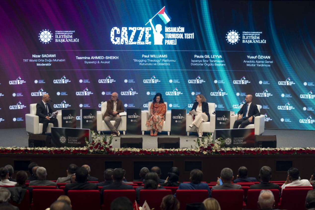 Afsü Rektör Yardimcisi Keleş, ‘Gazze İnsanliğin Turnusol Testi̇’ Paneli̇ne Katildi” (3)