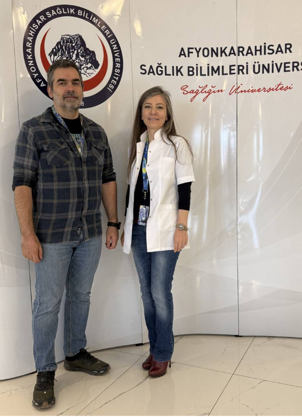 Afsü’nün Bi̇yoteknoloji̇k Yara Bandi Projesi̇ne Tüseb’ten Destek (1)