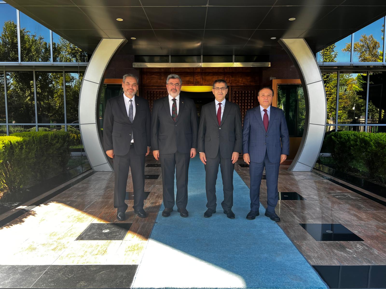 Afyonkarahi̇sar Üni̇versi̇teleri̇ni̇n Yatirim Talepleri̇ Ankara’da Görüşüldü