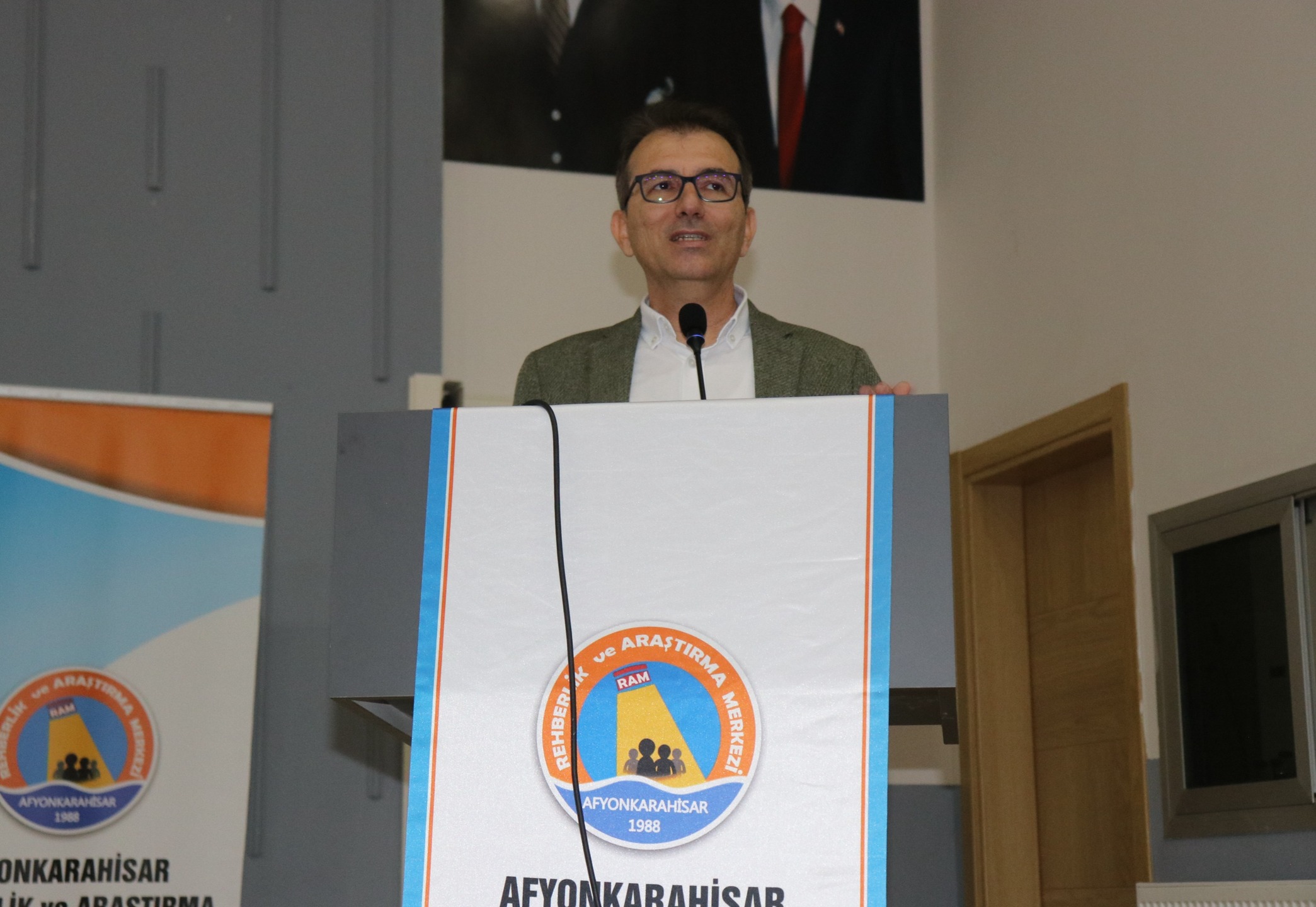 Afyonkarahi̇sar’da 1. Özel Eği̇ti̇m Zi̇rvesi̇ Gerçekleşti̇ri̇ldi̇ (1)