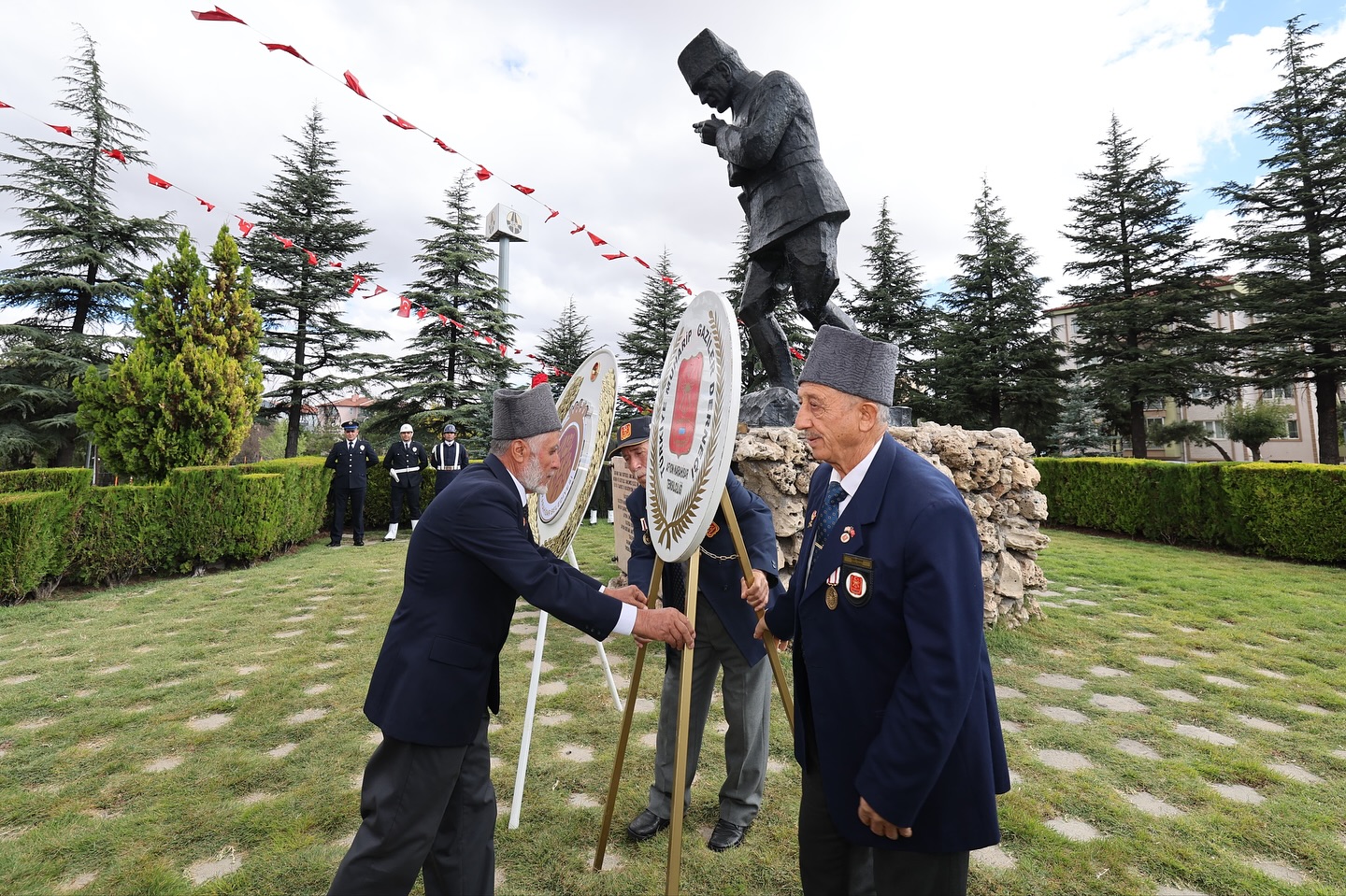 Afyonkarahi̇sar’da Gazi̇ler Günü Törenle Anildi (3)