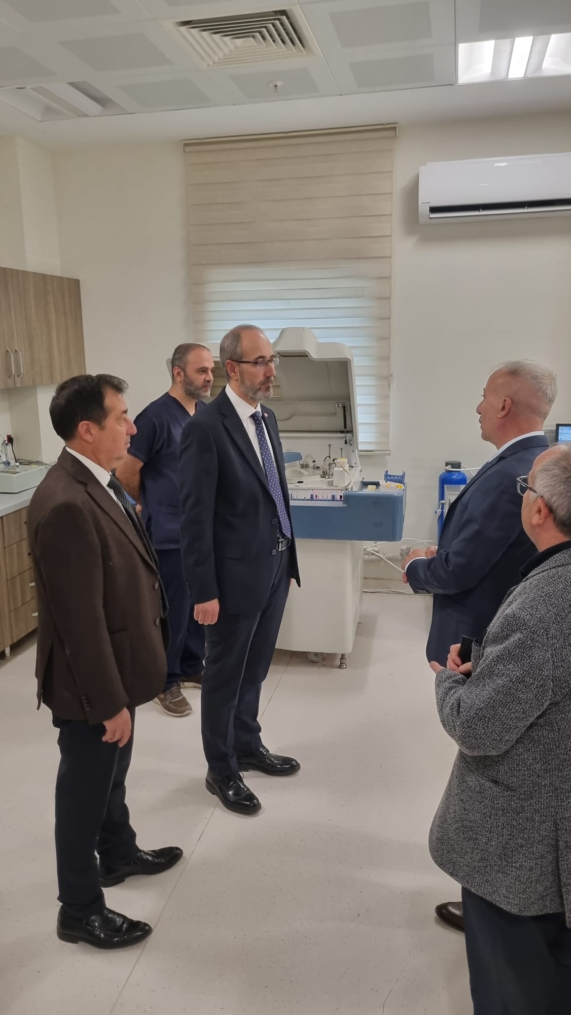 Afyonkarahi̇sar’da İlçe Hastaneleri̇ne Yakin Taki̇p (7)