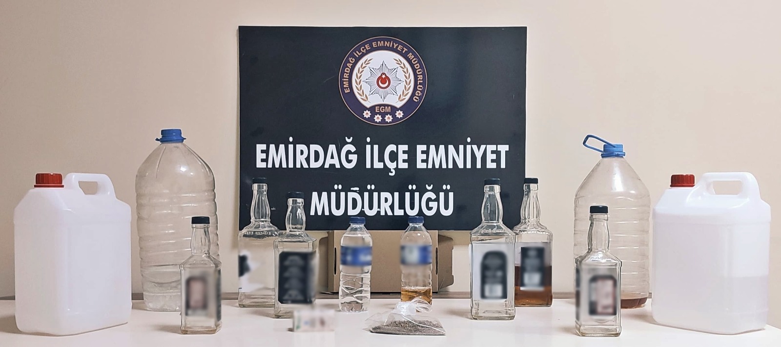Afyonkarahi̇sar’da Kaçak Alkol Operasyonu 1 Ki̇şi̇ Gözaltinda 1
