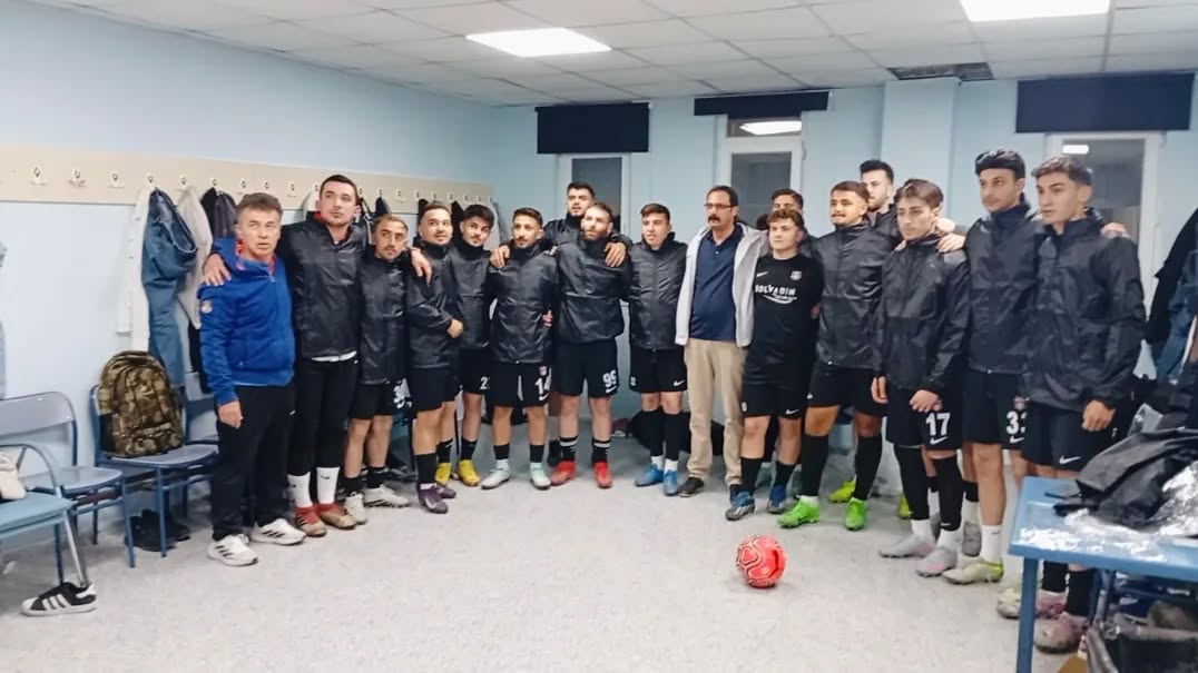 Afyonkarahi̇sar’da Yağmur Altinda Gol Düellosu 1